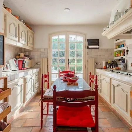 Provencal Sttropez Ramatuelle Pampelonne * Сен-Тропе